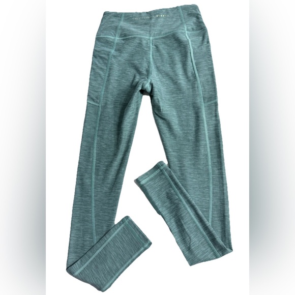 Victoria's Secret Incredible Essential Legging Succulent Green Women’s 4 / S - Picture 10 of 13